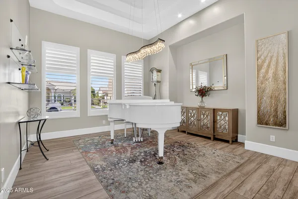 $1,250,000 | 1333 North Cliffside Drive, Gilbert, AZ 85234