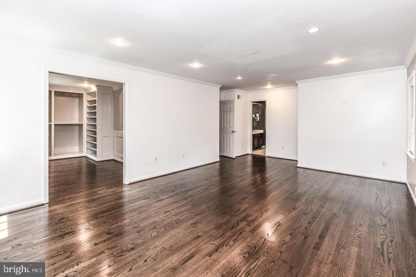 1079 Old Cedar Road McLean, VA 22102 - Photo 27 of 38 Spacious Master Bedroom