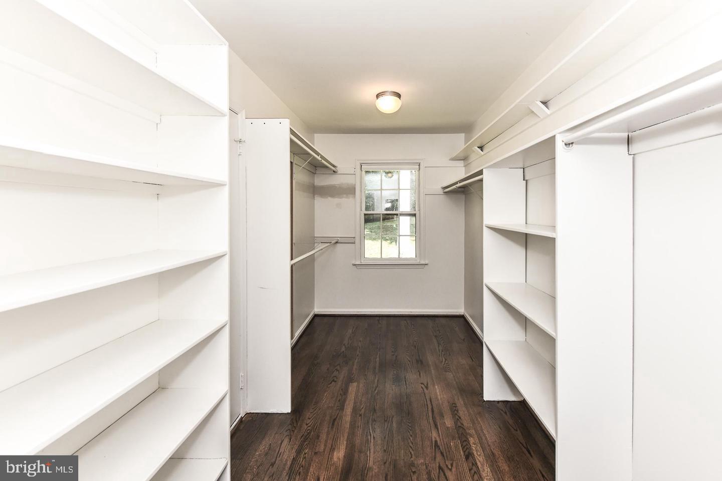 1079 Old Cedar Road McLean, VA 22102 - Photo 29 of 38 Master bed closet