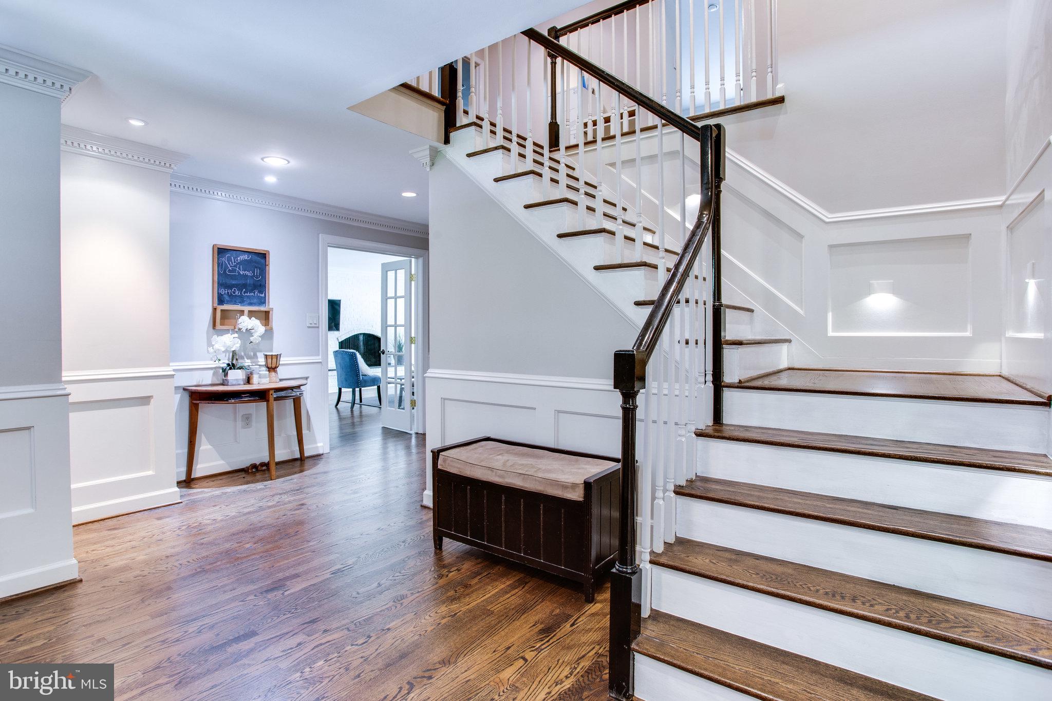 1079 Old Cedar Road McLean, VA 22102 - Photo 3 of 38 Gorgeous Foyer
