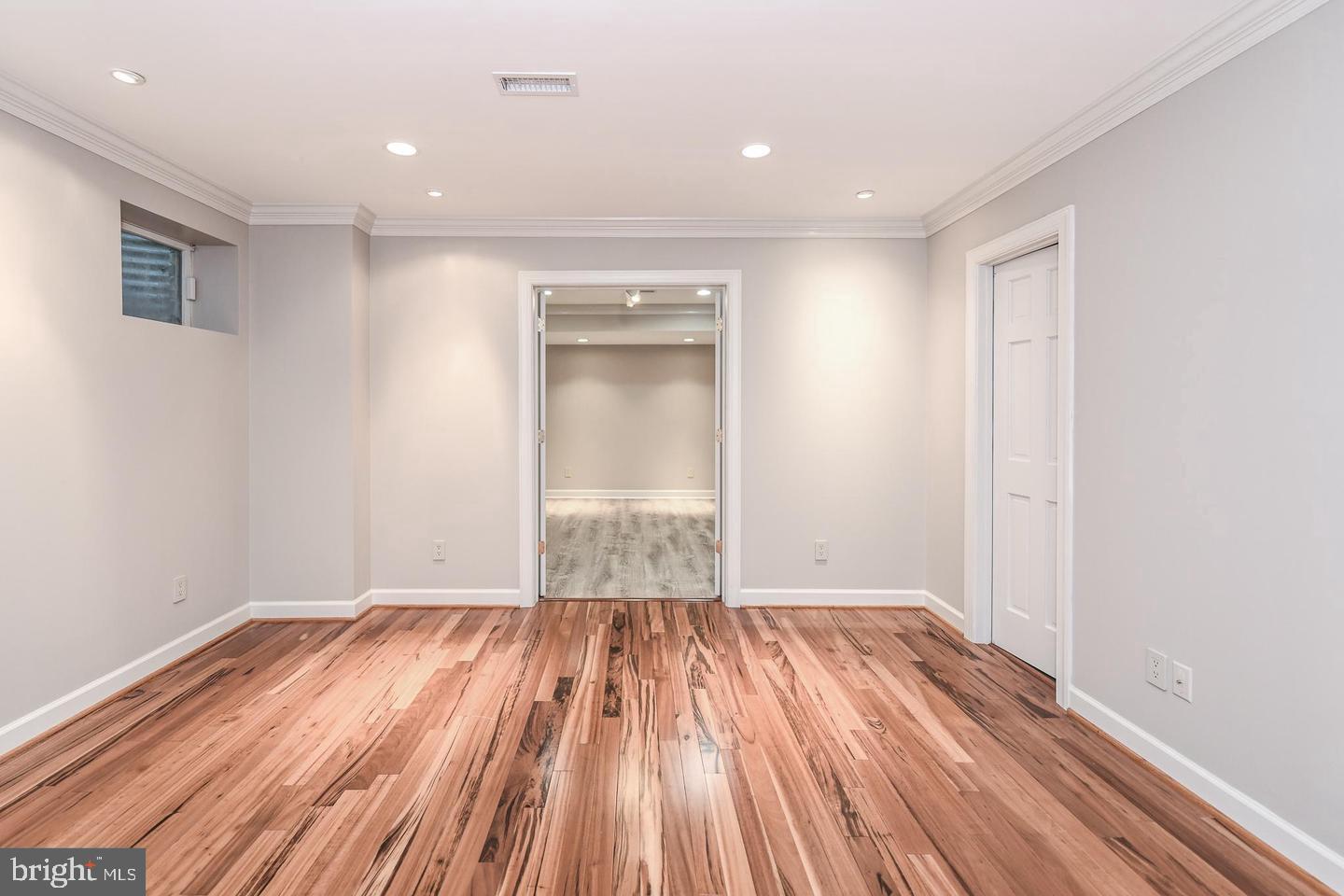 1079 Old Cedar Road McLean, VA 22102 - Photo 31 of 38 Perfect guest room