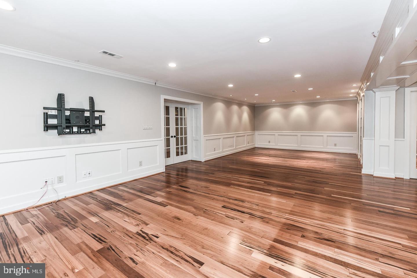 1079 Old Cedar Road McLean, VA 22102 - Photo 35 of 38 Engineered Hardwood