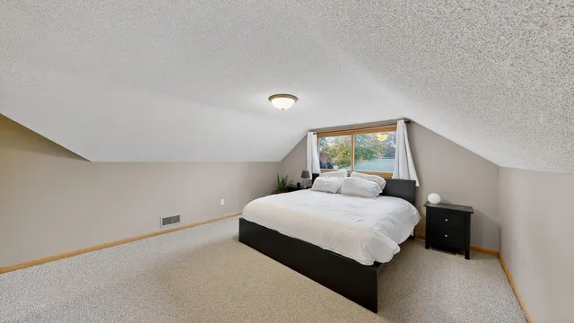 $260,000 | 1500 16 1/2 Avenue Northwest, Rochester, MN 55901