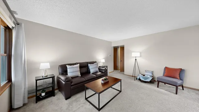 $260,000 | 1500 16 1/2 Avenue Northwest, Rochester, MN 55901