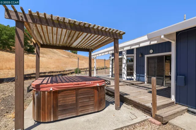 $2,100,000 | 1610 Lawrence Road, Danville, CA 94506