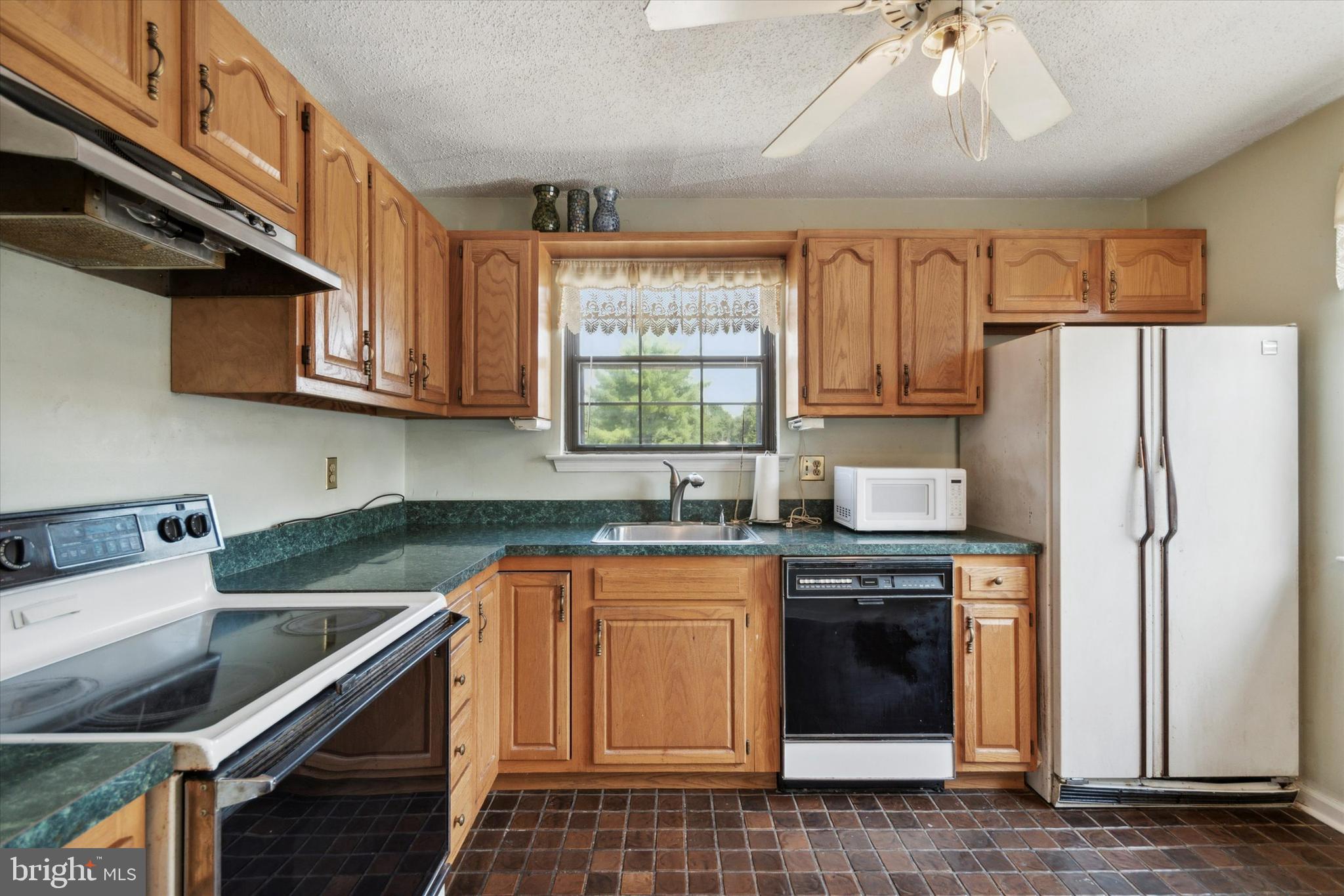 50 Rittenhouse Court, Unit 204 Chesterbrook, PA 19087 - Photo 8 of 15