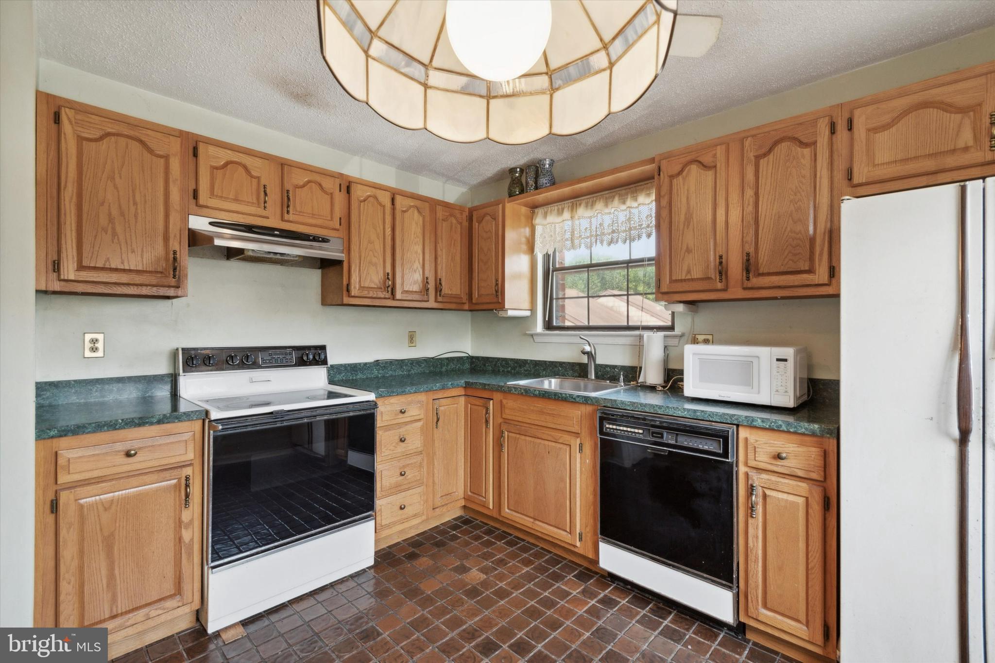 50 Rittenhouse Court, Unit 204 Chesterbrook, PA 19087 - Photo 9 of 15