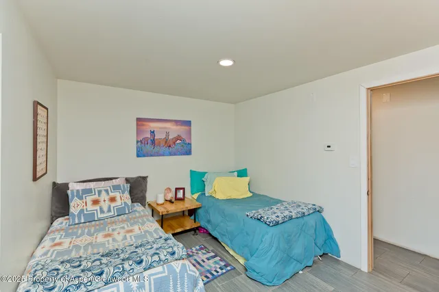 a view of a livingroom with furniture window and outside view