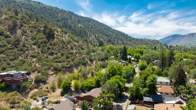 $1,190,000 | 716 1/2 Minter Avenue, Glenwood Springs, CO 81601