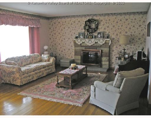 308 Cedar Crest Drive Ripley, WV 25271 - Photo 4 of 8 Living Room.