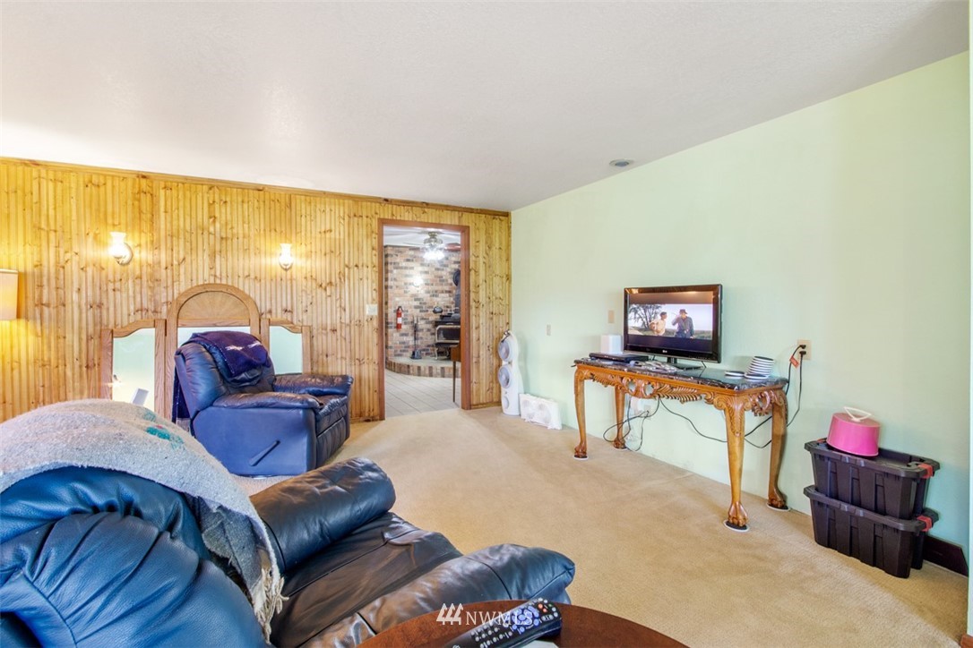1645 Collins Road, Unit A Buckley, WA 98321 - Photo 14 of 25