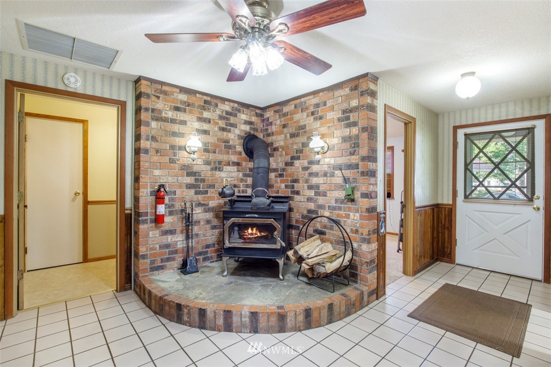 1645 Collins Road, Unit A Buckley, WA 98321 - Photo 6 of 25