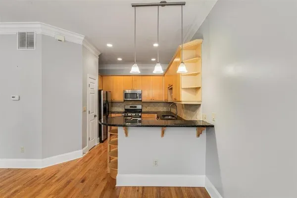 $3,500 | 331 Carpenter Drive Northeast, Unit 8, Sandy Springs, GA 30328