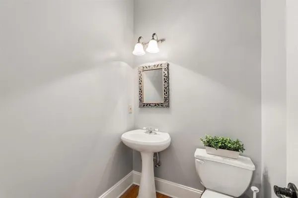 $3,500 | 331 Carpenter Drive Northeast, Unit 8, Sandy Springs, GA 30328