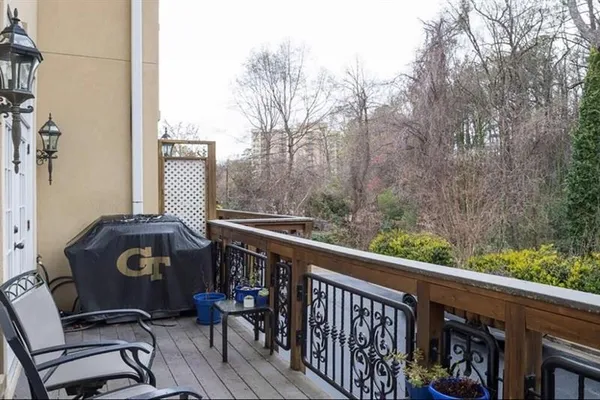 $3,500 | 331 Carpenter Drive Northeast, Unit 8, Sandy Springs, GA 30328