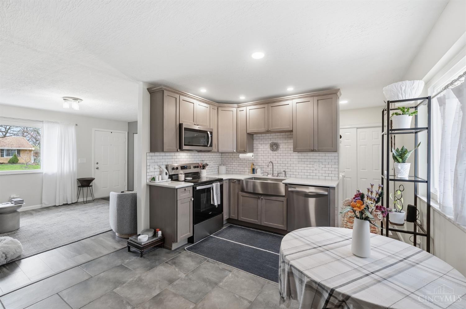 11639 Hanover Road Forest Park, OH 45240 - Photo 12 of 54