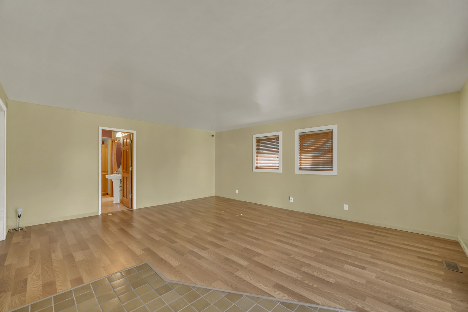 18843 West Deerpath Road Grayslake, IL 60030 - Photo 5 of 35