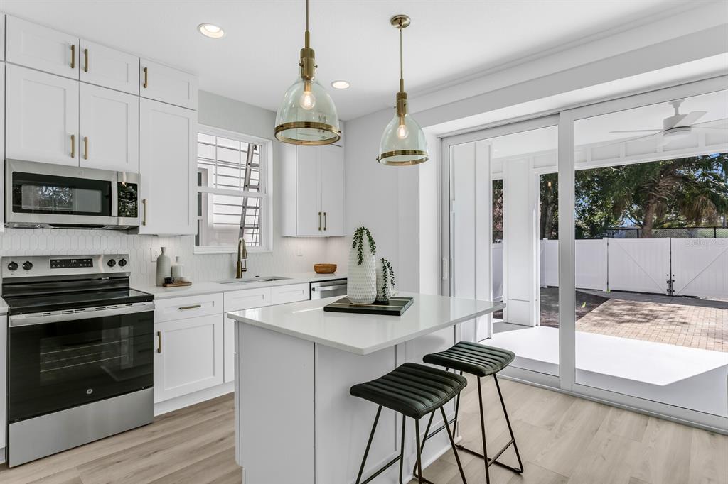 2138 West Chestnut Street Tampa, FL 33607 - Photo 9 of 42