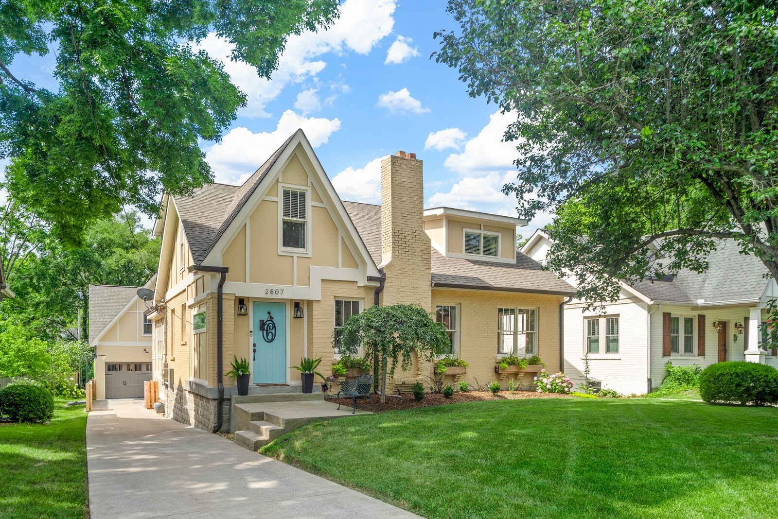 2807 West Linden Ave  