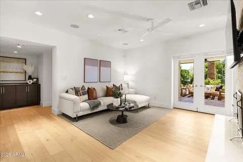 $1,075,000 | 241 East Forest Hills Drive, Phoenix, AZ 85022