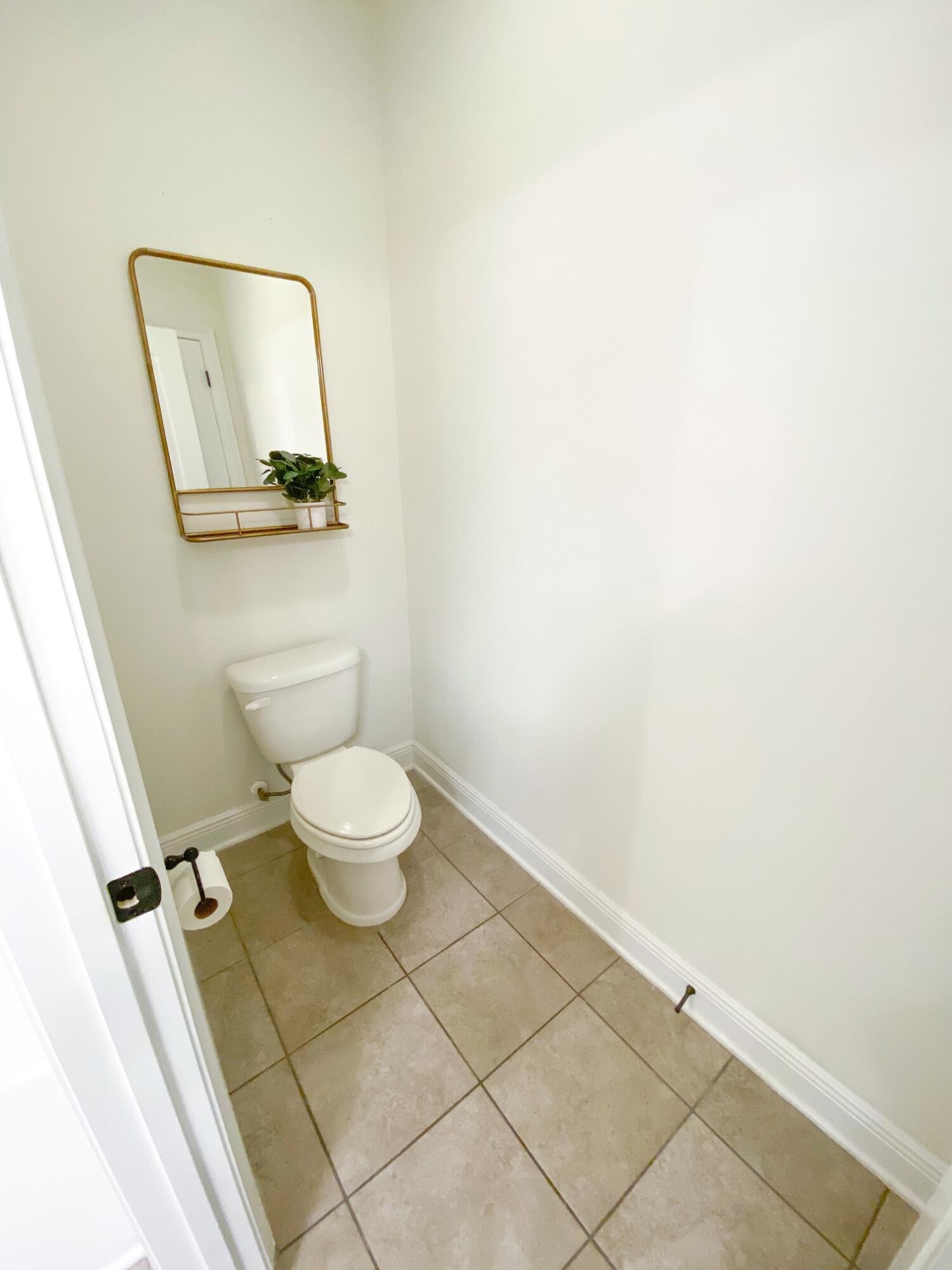 285 Maddox Street Santa Rosa Beach, FL 32459 - Photo 29 of 35 a bathroom with a toilet