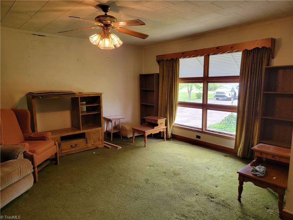 744 Stokesburg Road Walnut Cove, NC 27052 - Photo 7 of 41 Living Room