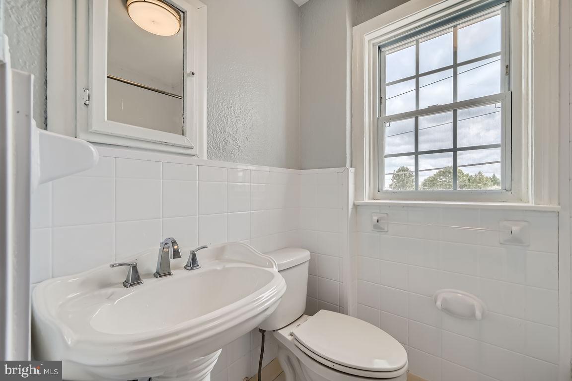 427 Hopkins Road Baltimore, MD 21212 - Photo 14 of 27