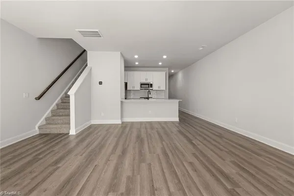 $2,160 | 1096 University Drive, Unit C1, Burlington, NC 27215