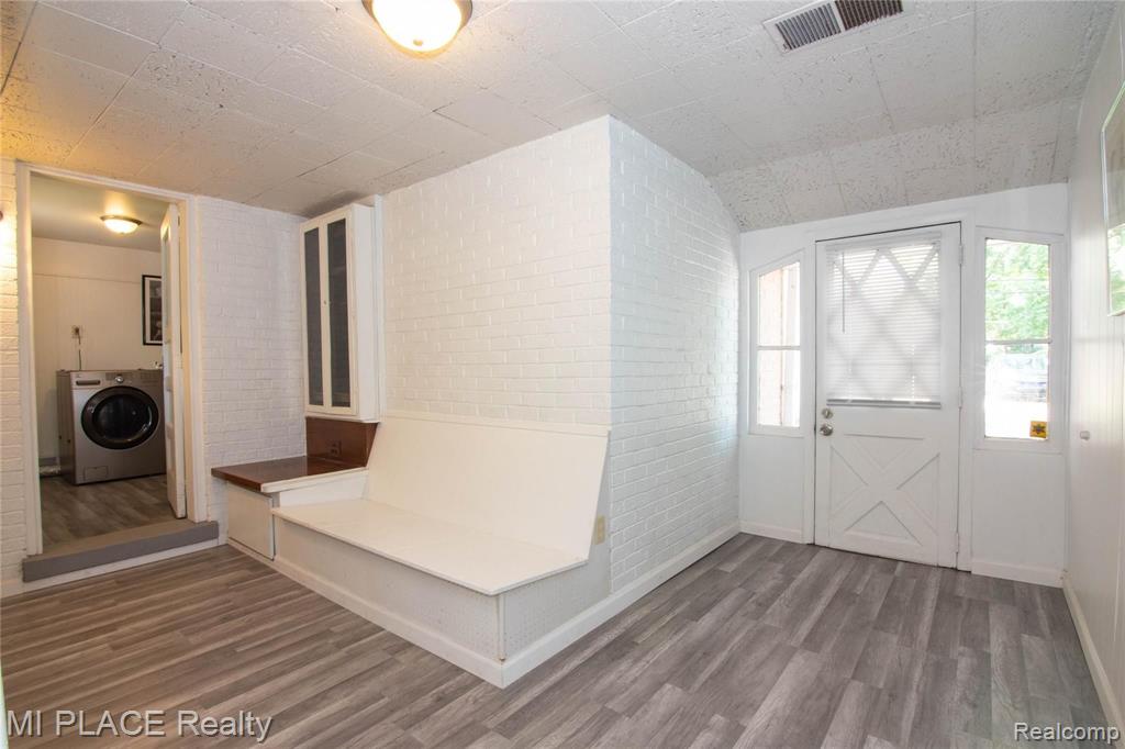 22330 Berg Road Southfield, MI 48033 - Photo 31 of 32