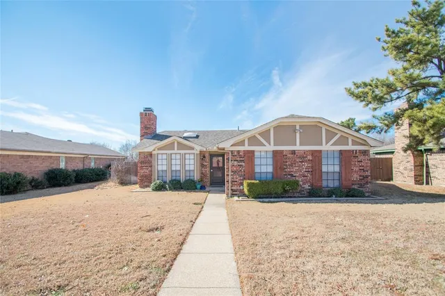 $2,395 | 2611 Brandywyne Drive, Carrollton, TX 75007