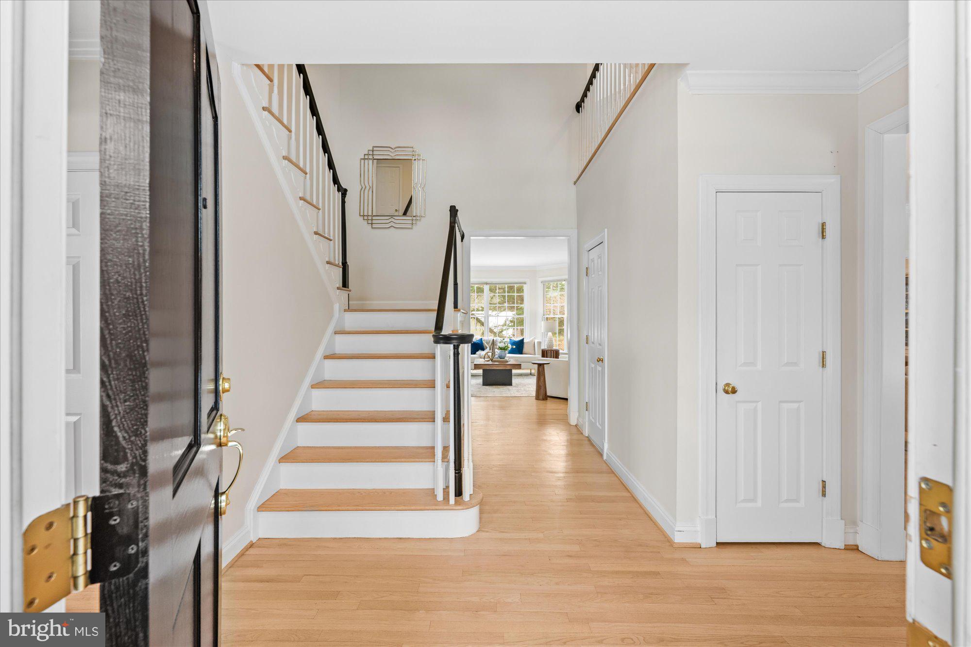 7838 Aberdeen Road Bethesda, MD 20814 - Photo 4 of 29 Entryway