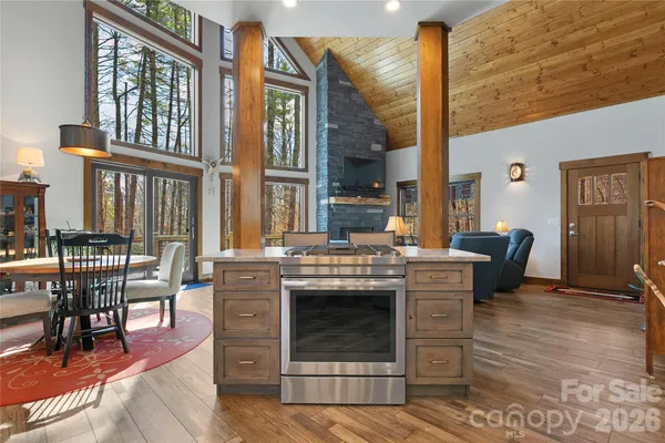 $850,000 | 70 Unvdatlvi Court, Brevard, NC 28712