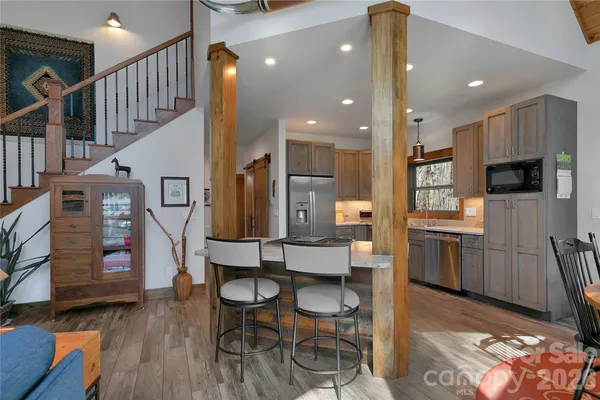 $850,000 | 70 Unvdatlvi Court, Brevard, NC 28712