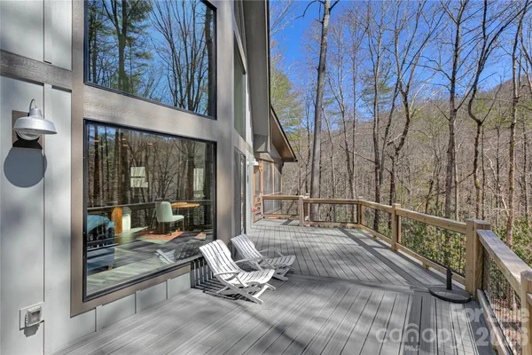 $850,000 | 70 Unvdatlvi Court, Brevard, NC 28712