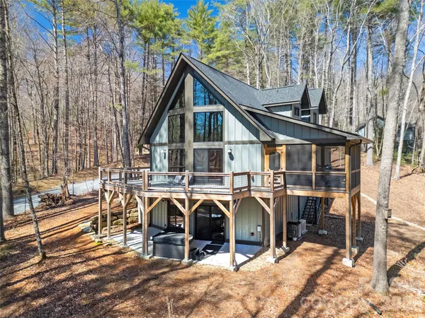$850,000 | 70 Unvdatlvi Court, Brevard, NC 28712