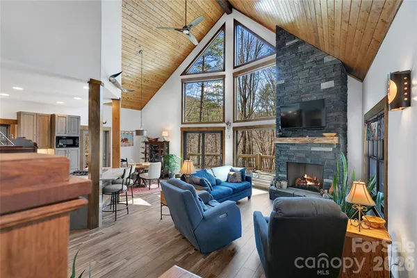 $850,000 | 70 Unvdatlvi Court, Brevard, NC 28712