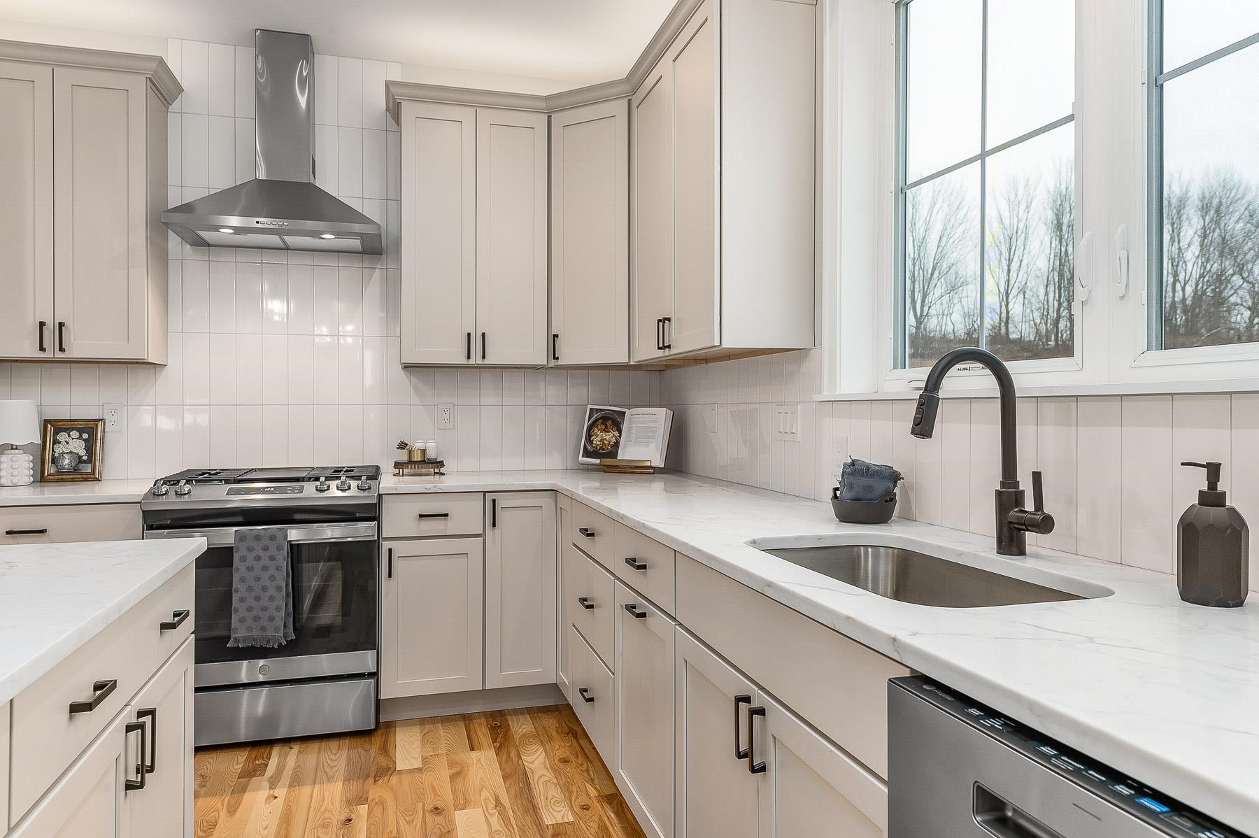 Lot 3 Enclave, Unit 13F2 Dover, NH 03820 - Photo 16 of 38