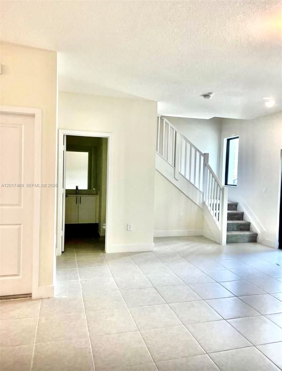 4263 Northwest 83rd Path Doral, FL 33166 - Photo 11 of 23