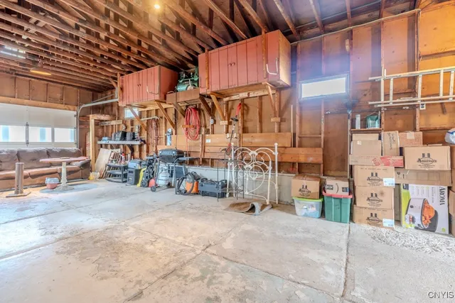 $209,900 | 109 Kendall Drive East, Manlius, NY 13057