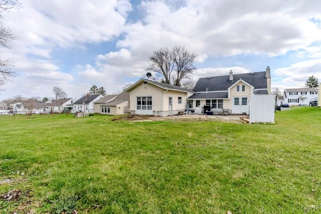 $209,900 | 109 Kendall Drive East, Manlius, NY 13057