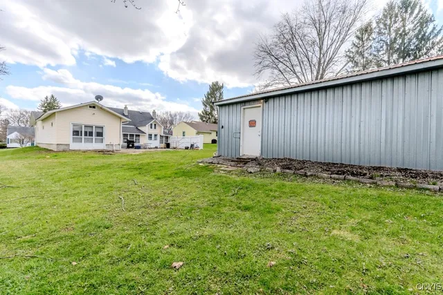 $209,900 | 109 Kendall Drive East, Manlius, NY 13057