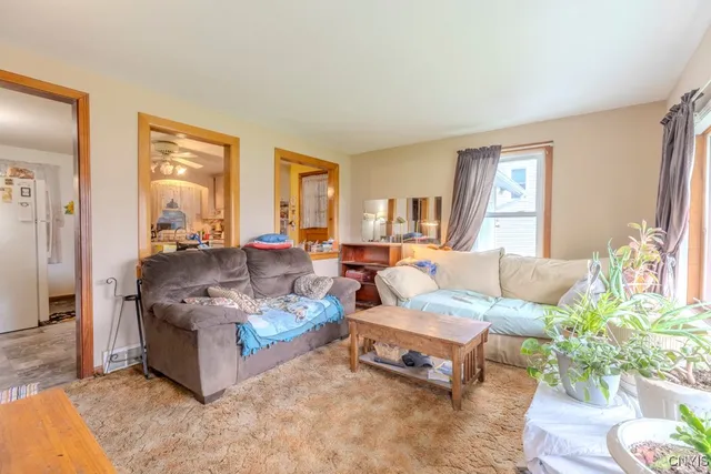 $209,900 | 109 Kendall Drive East, Manlius, NY 13057