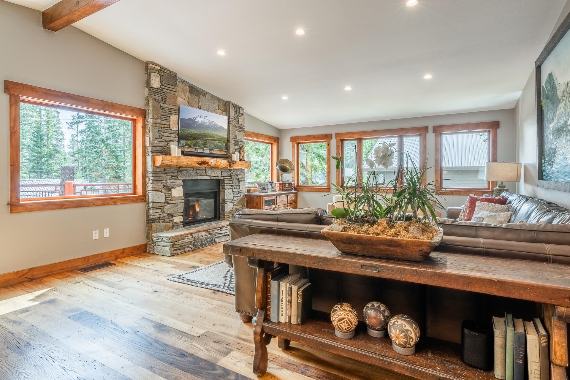 62 Cliff Circle Mammoth Lakes, CA 93546 - Photo 9 of 45 a living room with furniture and a fireplace