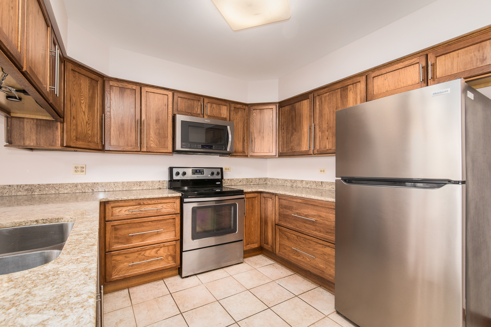 1711 Pebble Beach Court Hoffman Estates, IL 60169 - Photo 13 of 33