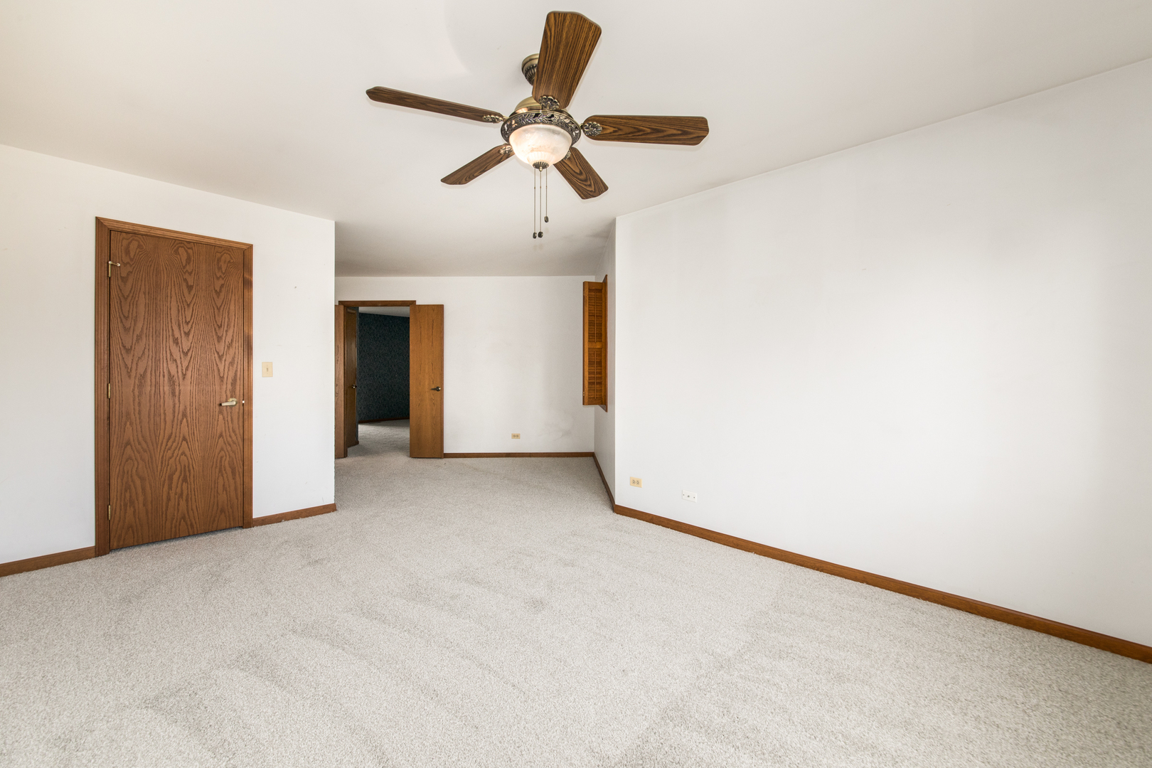 1711 Pebble Beach Court Hoffman Estates, IL 60169 - Photo 18 of 33