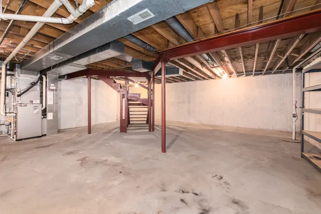 $324,900 | 1711 Pebble Beach Court, Hoffman Estates, IL 60169