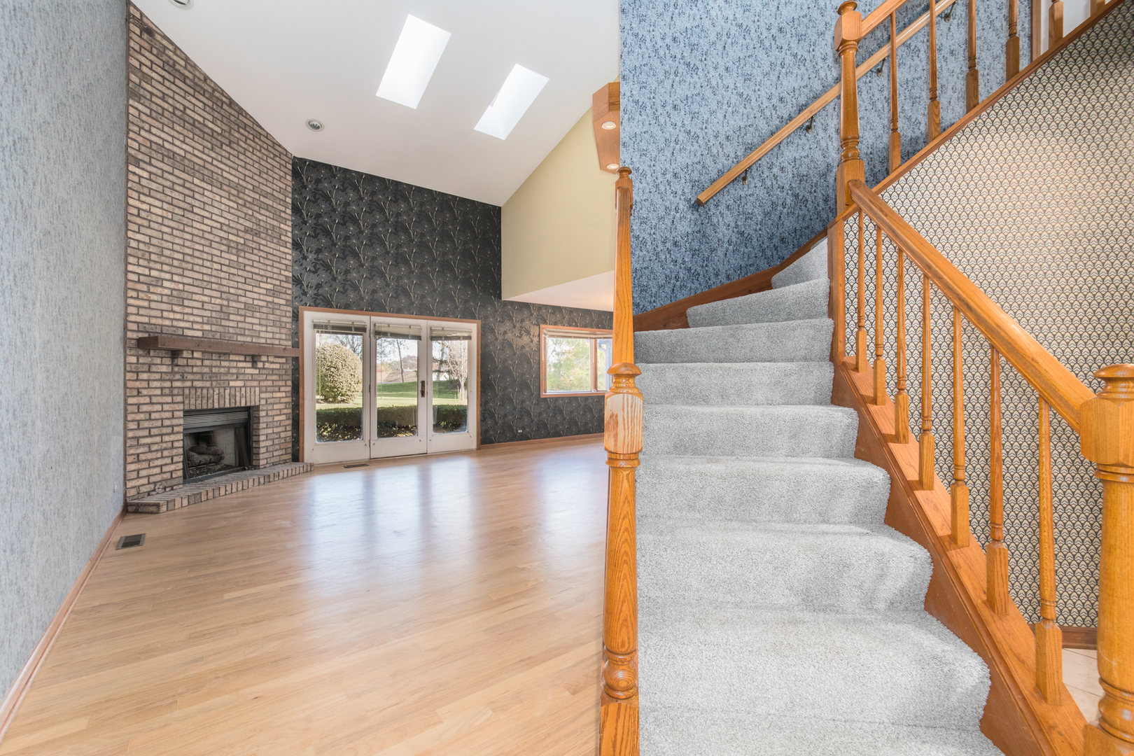 1711 Pebble Beach Court Hoffman Estates, IL 60169 - Photo 6 of 33