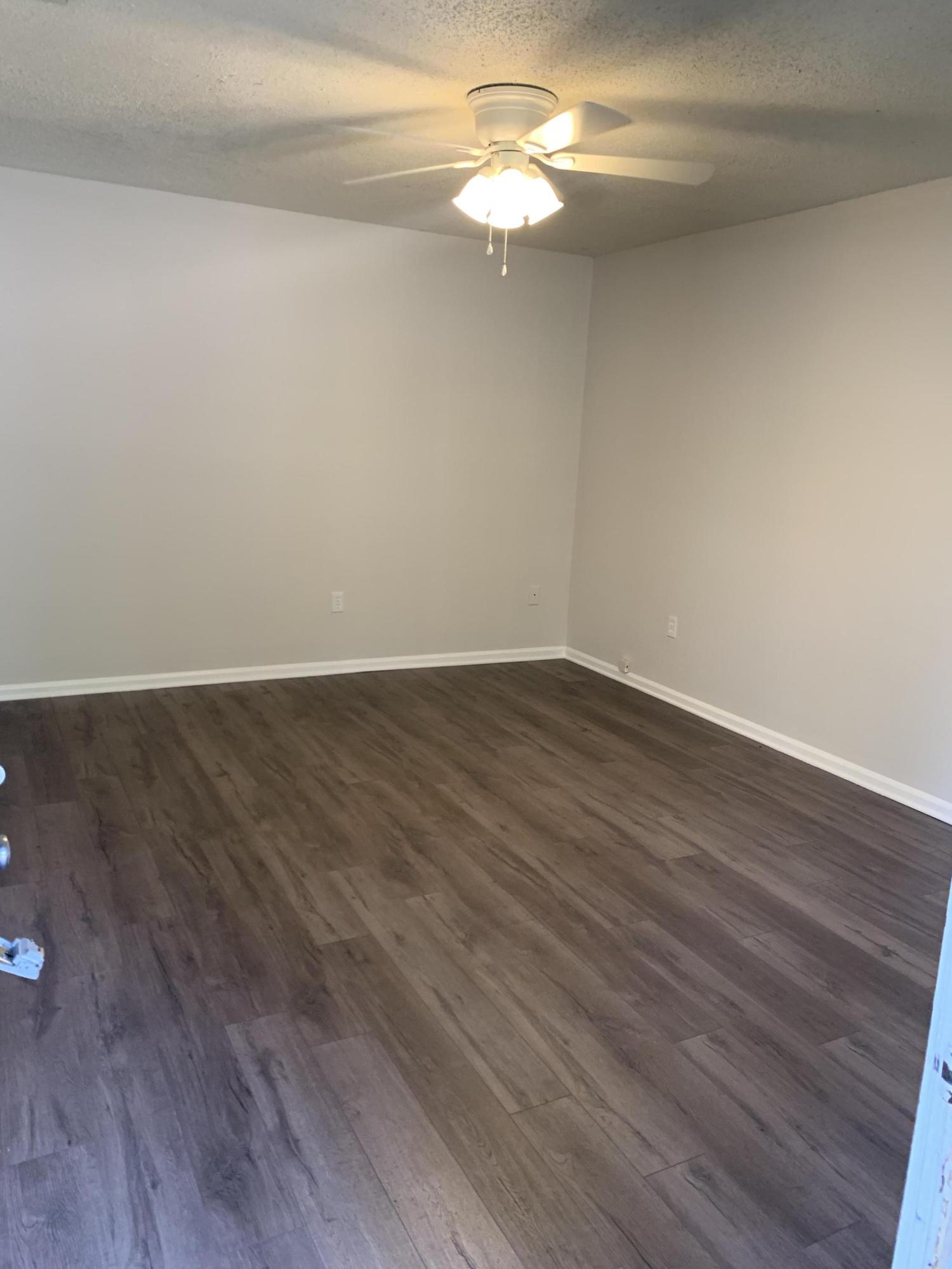 1570 Royle Road Summerville, SC 29486 - Photo 2 of 13 VHeZihSgSPqCoE+lE7znuw