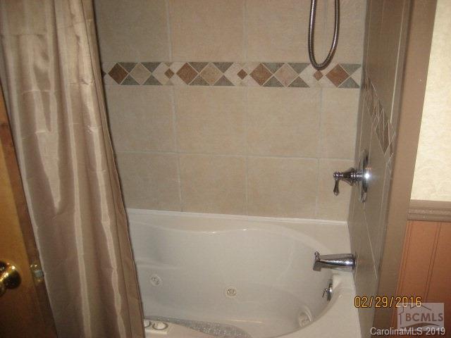 1072 Hidden View Loop Marion, NC 28752 - Photo 13 of 23 Gallery Image 13