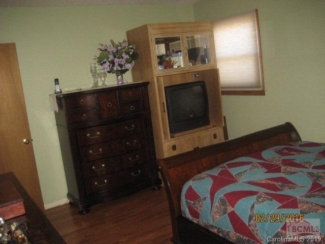 1072 Hidden View Loop Marion, NC 28752 - Photo 15 of 23 Gallery Image 15